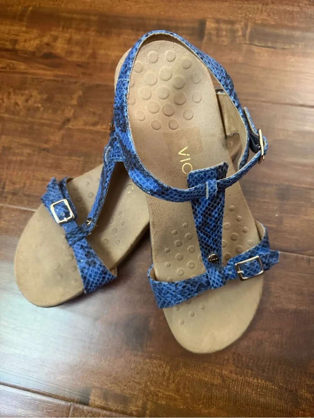 Vionic Blue Snake-Print T-Strap Women's Sandals Size 8